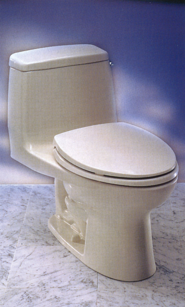 アメリカ向けに開発された6リットルのワンピース便器(写真提供:TOTO)