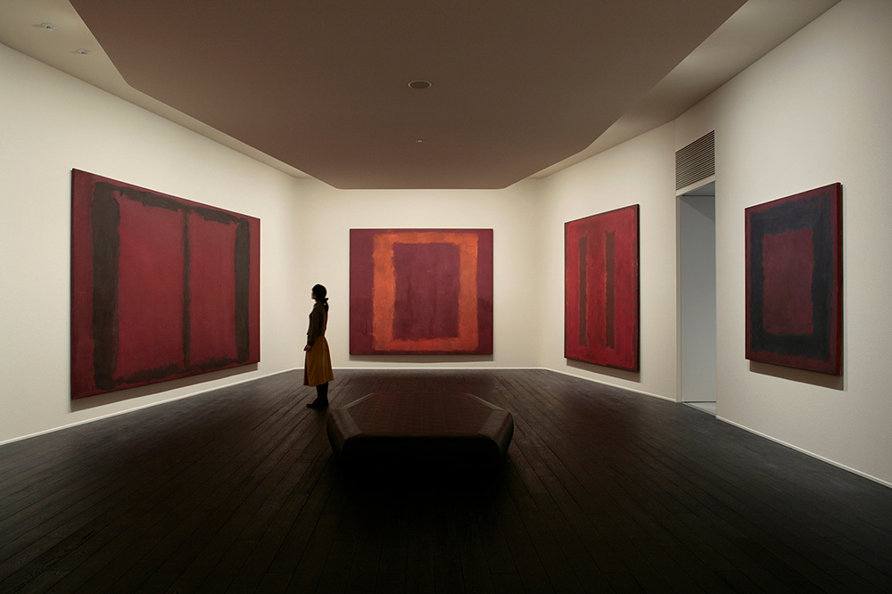 牧口氏にご披露いただいた「ロスコ・ルーム」の様子（写真提供：DIC株式会社）