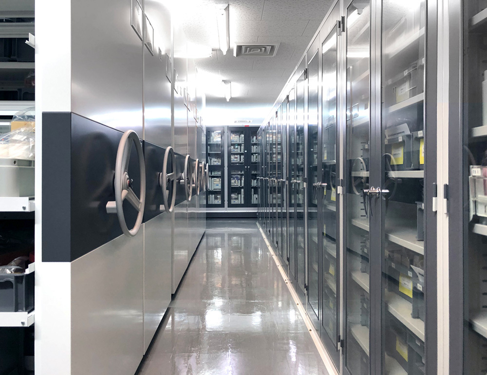 室温と湿度が管理されたバックヤード(写真提供:資生堂企業資料館)