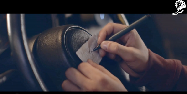 Extra Gum"The Story of Sarah & Juan"