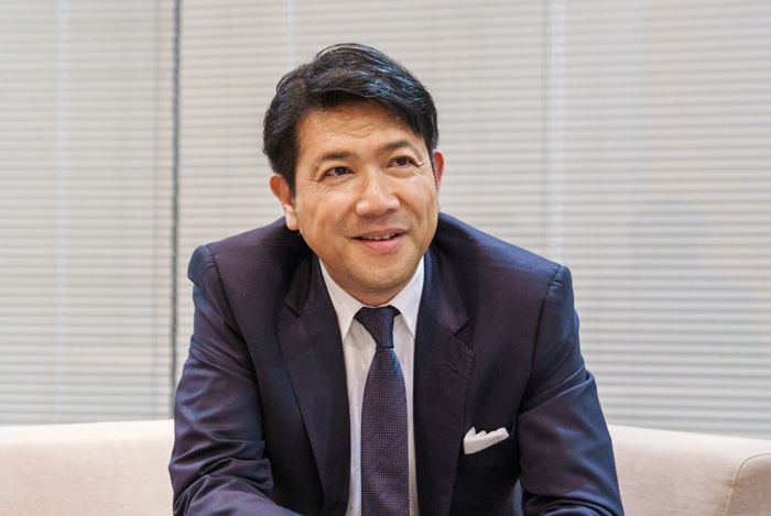 俳優　別所哲也氏