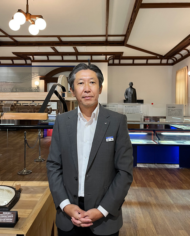 グンゼ博物苑 高尾規人苑長(筆者撮影)