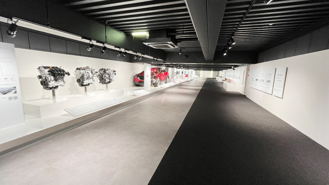 現在の技術や開発から生産までの工程を紹介するZONE 8(筆者撮影)