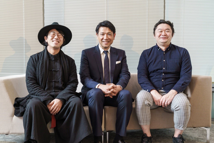 左から、山下智博氏、別所哲也氏、電通 武藤隆史氏