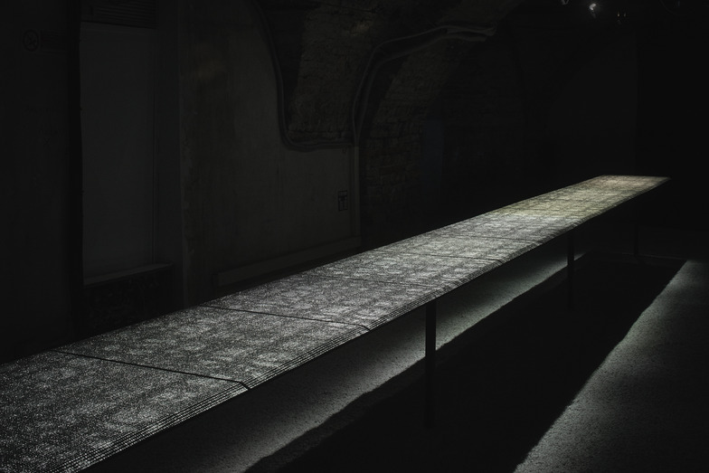 カウンターの最後は西陣織の細尾とコラボレーションした輝く「織ノ響」