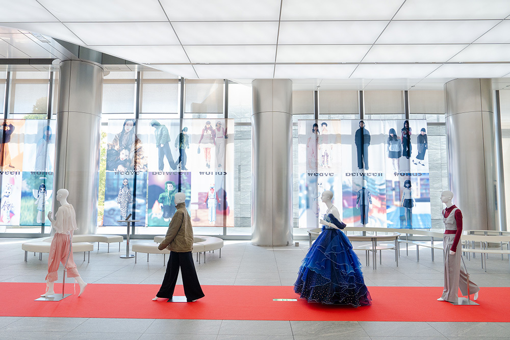 電通エントランス展示