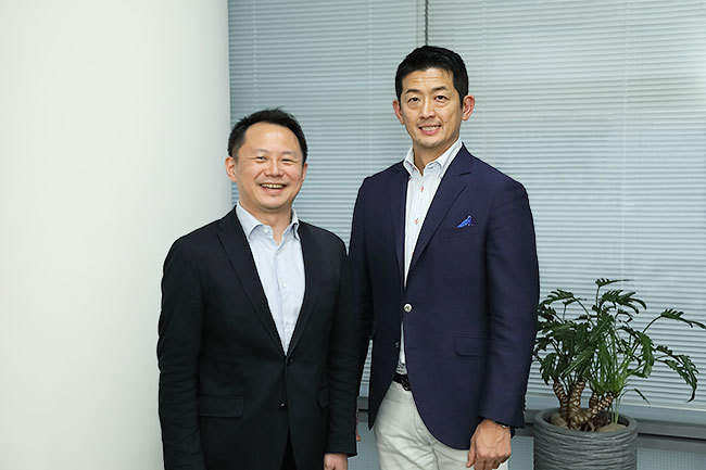 スクラムベンチャーズ宮田拓弥氏(右)と電通CDC中嶋文彦氏