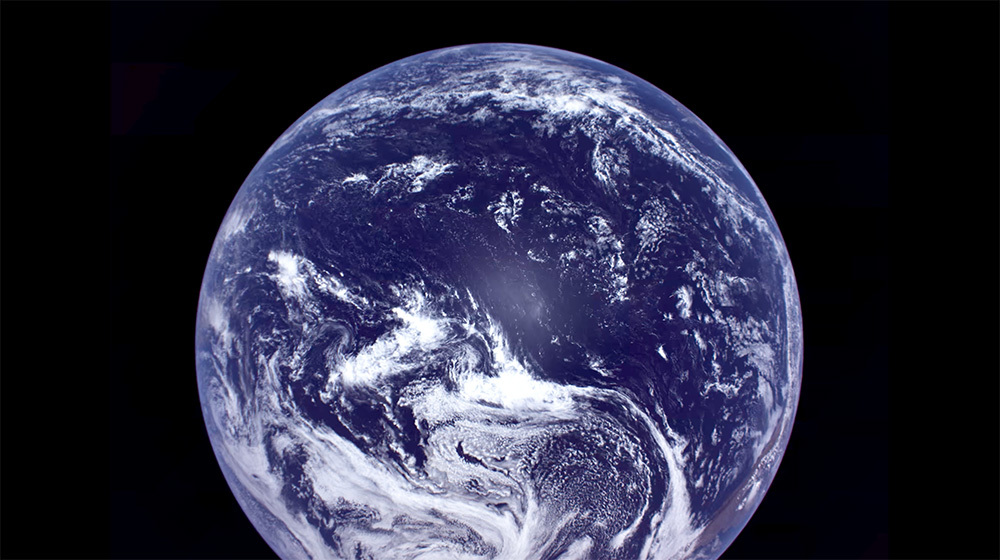 月に向かうRESILIENCEランダーから撮影した美しい地球