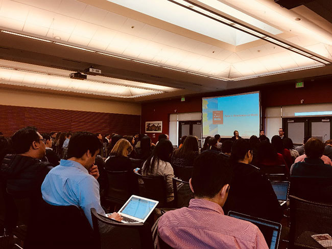 カンファレンスにはジャーナリストを中心に、メディア関係者、学生ら200人ほどが参加。メディア側の参加者がこちら:The Information、Quartz、IRIS.TV、Facebook、Matter、Mashable、Verizon