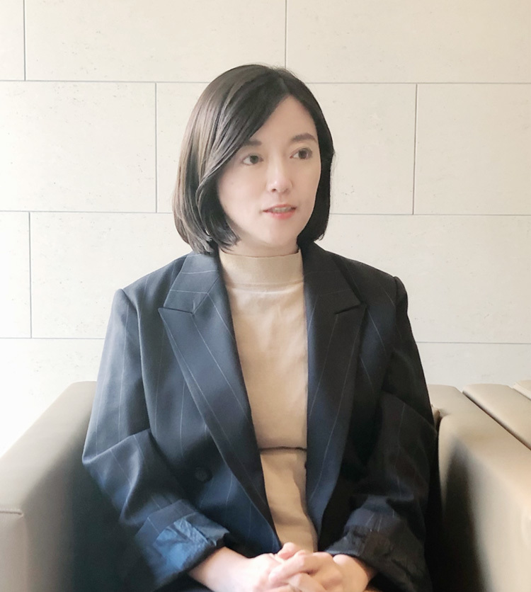 サイバー・コミュニケーションズ 梶原理加