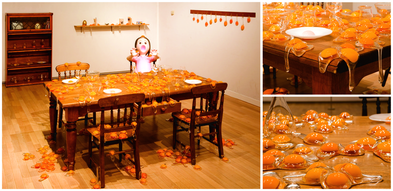 えぐちさんが学生時代につくっていた作品「バーンブルックのたまご」シリーズ。ガラス製のたまごをモチーフにした一連の作品で、第20回「ひとつぼ展」(公募展)でグランプリや、岡本太郎現代芸術大賞展で優秀賞を受賞。