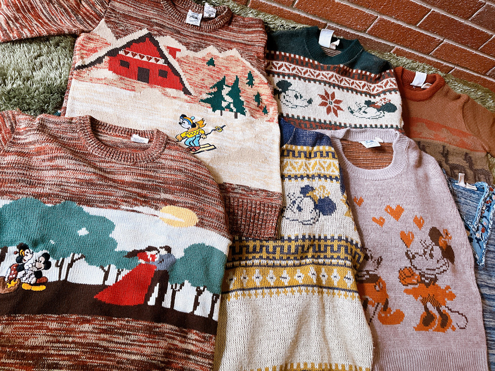 阿佐見氏が私物でコレクションしている、1970年代アメリカのKENNINGTON(ケニントン)のヴィンテージニット。ニットの中に、ミッキー&ミニーの刺繍が施されていたりする、ディズニーコラボのものを中心に収集している。