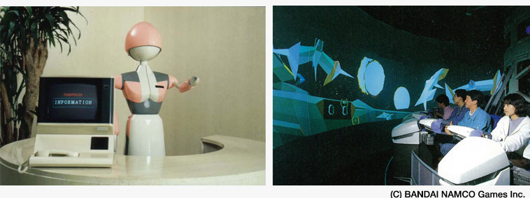 受付小町(左)とギャラクシアン3