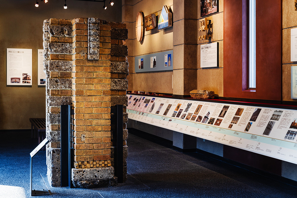 帝国ホテル 旧本館 食堂の柱(写真提供:INAXライブミュージアム)