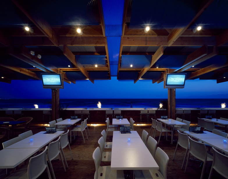 Paradise-AO　夜の景観