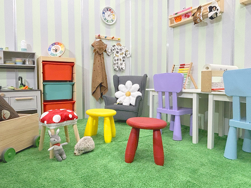 ルームセット協力:イケア・ジャパン株式会社