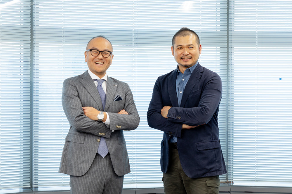 旭化成 加藤昭博氏(左)と電通 渕暁彦氏