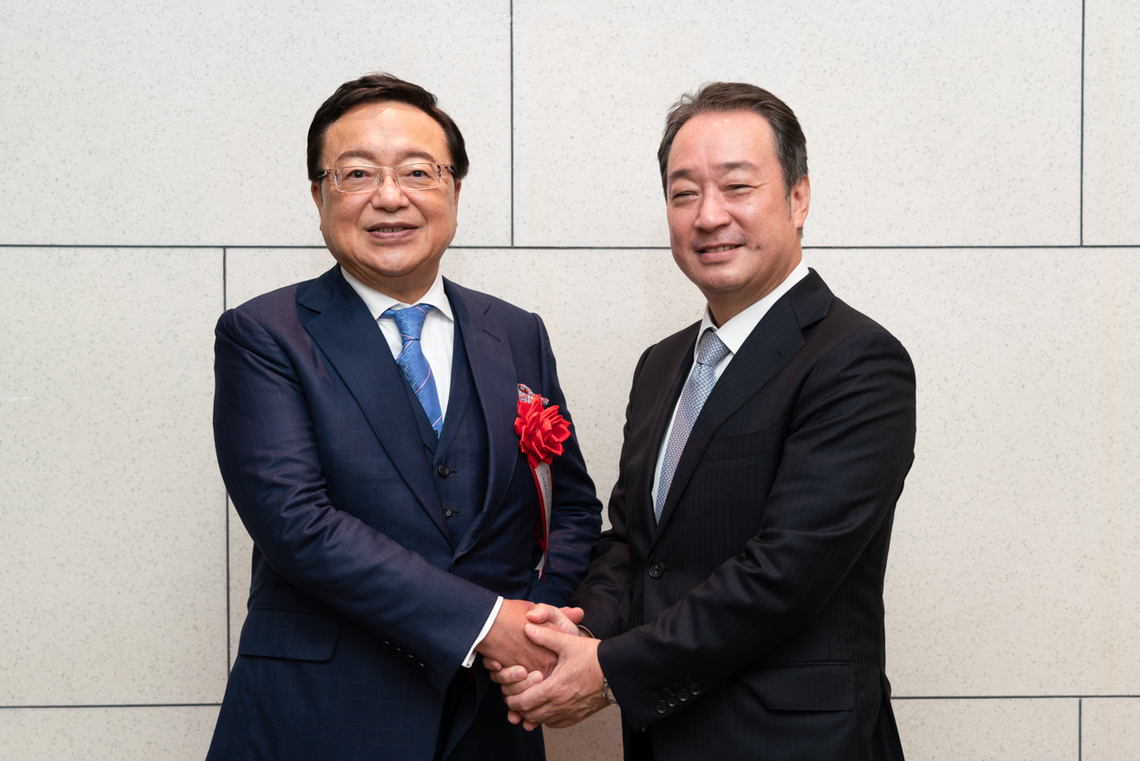 日本M&Aセンター 三宅卓 代表取締役社長、電通 五十嵐博 代表取締役社長執行役員