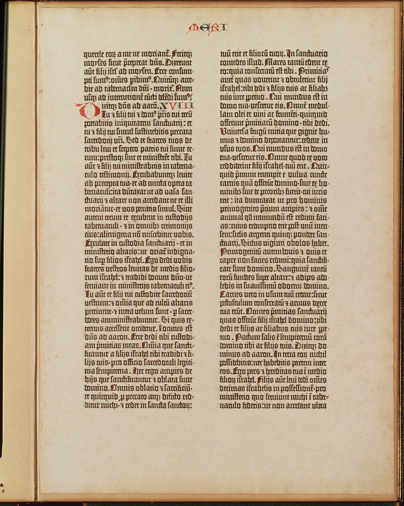 グーテンベルク 「42行聖書」(原葉)(画像提供:印刷博物館)