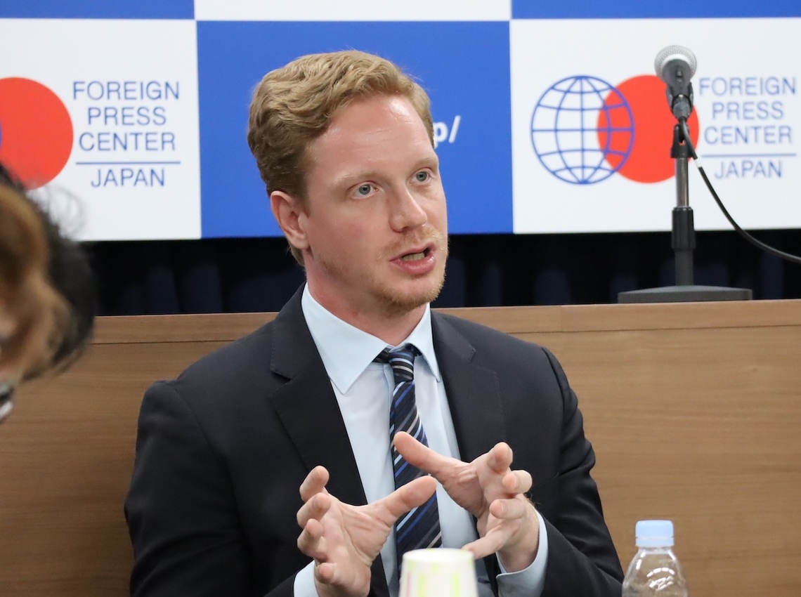 米国スミソニアン協会国立アジア美術館 日本美術主任学芸員のフランク・フェルテンズ博士