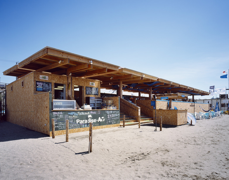日本たばこ「Paradise-AO」 鎌倉由比ケ浜に開いたマイルドセブンのブランド価値を体現した海の家