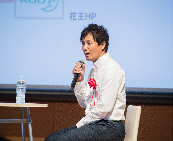 花王の生井氏からは「トリプルメディアとショッパーメディアの融合が大切」との考えが示された。