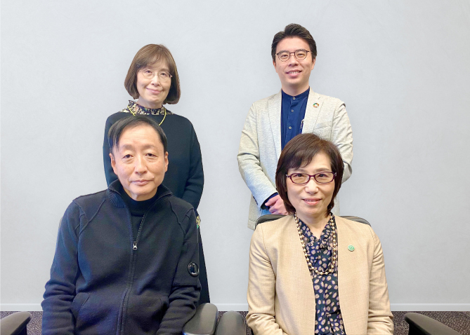 渋谷区医師会が「厚生労働省医政局長賞」受賞 行武裕隆副会長、リー啓子会長、黒堀ゆう子理事、電通 アーロン・ズー氏